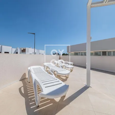 Casa Mirasal Ground Flour 2br - By Oyoostays Apartment
