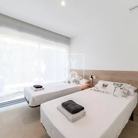 Casa Mirasal Ground Flour 2br - By Oyoostays Apartment